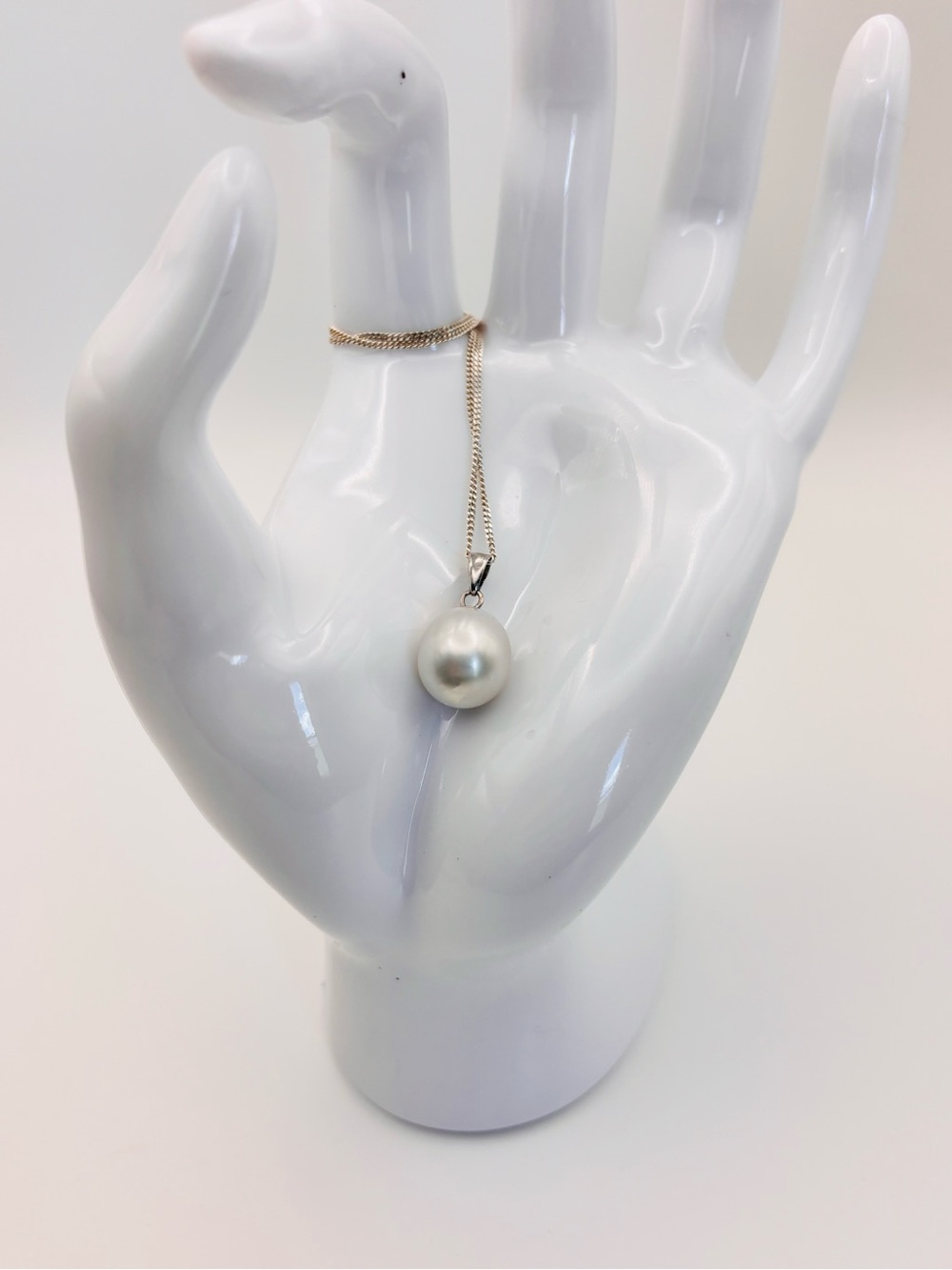 South Sea pearl pendant 14k white gold